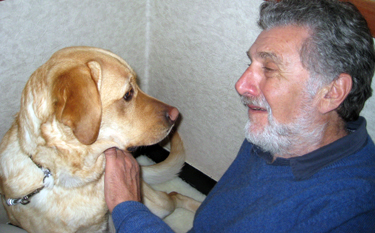 Elliot Aronson with his guide dog Desilu