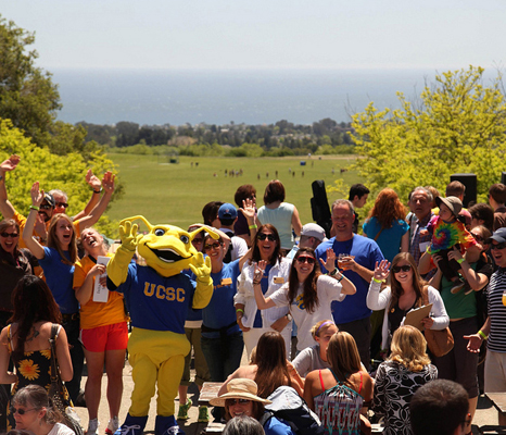 Photo of Sammy the Slug and other attendees at the picnic.