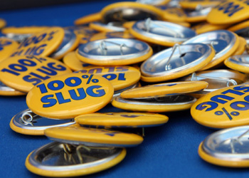 100 percent Slug buttons