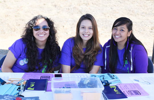 Move-in day *moves* more smoothly with UCSC's stellar student volunteers.