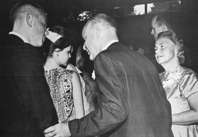 Photo of Dean and Jane McHenry, greeting students in UCSC's first year in 1965