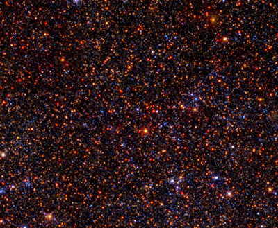 This Hubble image of a crowded star field in the disk of the Andromeda galaxy shows that stars of different ages can be distinguished from one another on basis of temperature (as indicated by color) and brightness. (Image credit: Ben Williams and the PHAT collaboration) 