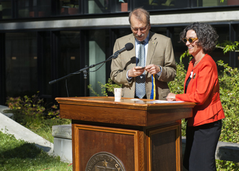 Chancellor Blumenthal honors University Librarian Elizabeth Cowell as the inaugural appoin