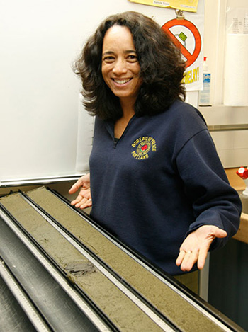 Christina Ravelo with sediment cores