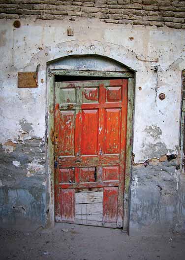 Old door in Erbil