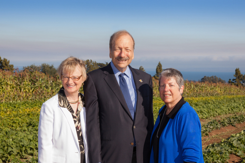 Chancellor Blumenthal, his wife, Kelly Weisberg, and UC President Janet Napolitano