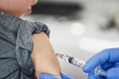 child getting flu vaccination