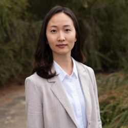 Professional portrait of Hanna Kim