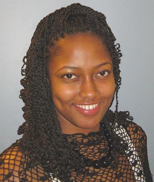 Scholarship Benefit Dinner helps bring college education within reach