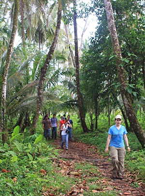 Eighteen talented undergraduates travel to Costa Rica with anthropology class