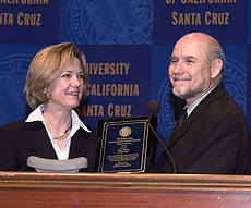 UCSC alumna Dana Priest wins Pulitzer Prize for Walter Reed exposé