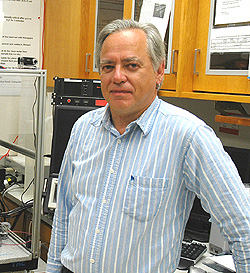 Moore Foundation renews support for marine microbiology research at UCSC