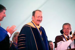 Blumenthal lauded for ‘visionary leadership,’ deep knowledge of campus at inaugural ceremony