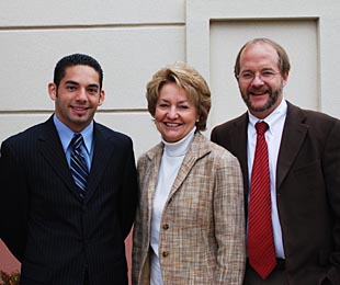 Health sciences grad awarded $10,000 scholarship for medical school