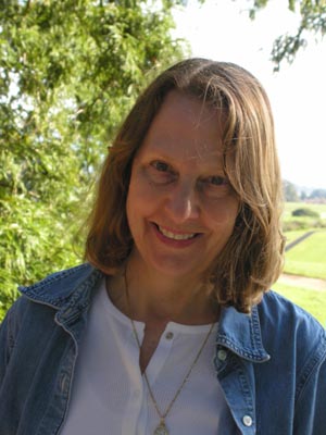 UCSC alumna author looks out for kids who can’t read