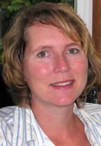 UCSC scientist uses storm-chasing weather radar to track bats