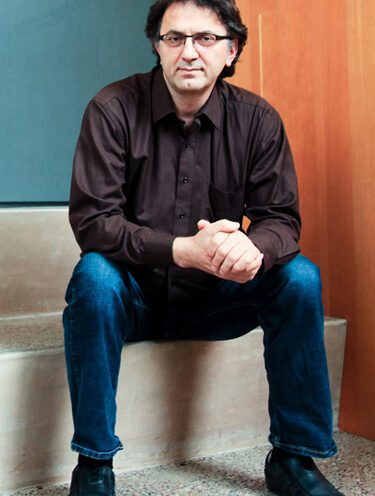 Nanopipette technique earns prize in NIH ‘Follow that Cell’ challenge