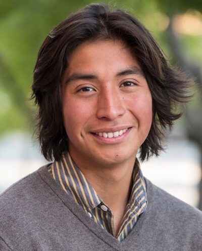 Undergraduate Eric Medina wins $15,000 Strauss Scholarship to reinvigorate Oakes Garden