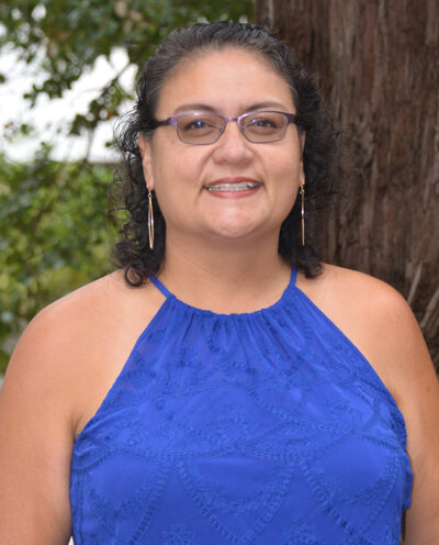 Staff member honored for outstanding leadership in college housing