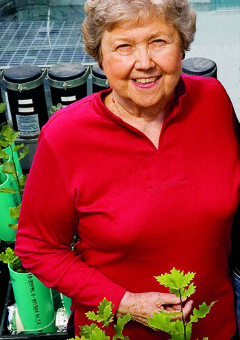 Pioneering plant scientist Jean Langenheim dies at 95