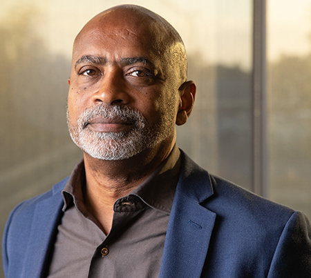Ricky Bluthenthal announced as 2022 social sciences distinguished alumni award recipient