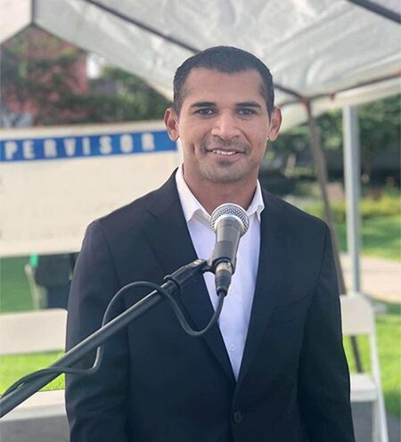 Alumni Councilor Mario Galdamez