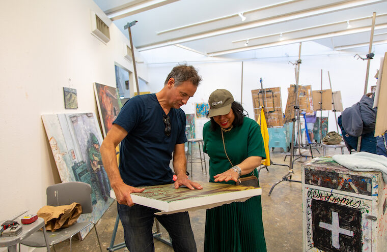 Arts Division alumnus and artist, Fritz Chesnut, teaches art workshop for students