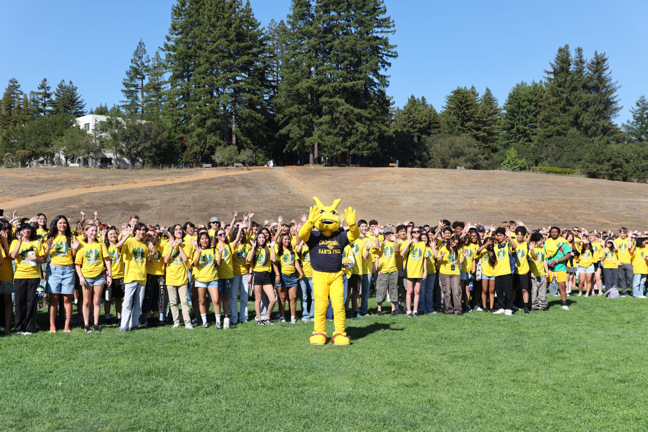 Sammy with new students