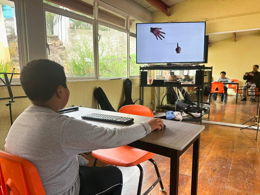 Student using learning technologies in the classroom