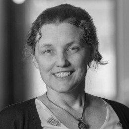 Headshot of Kathryn Johnston