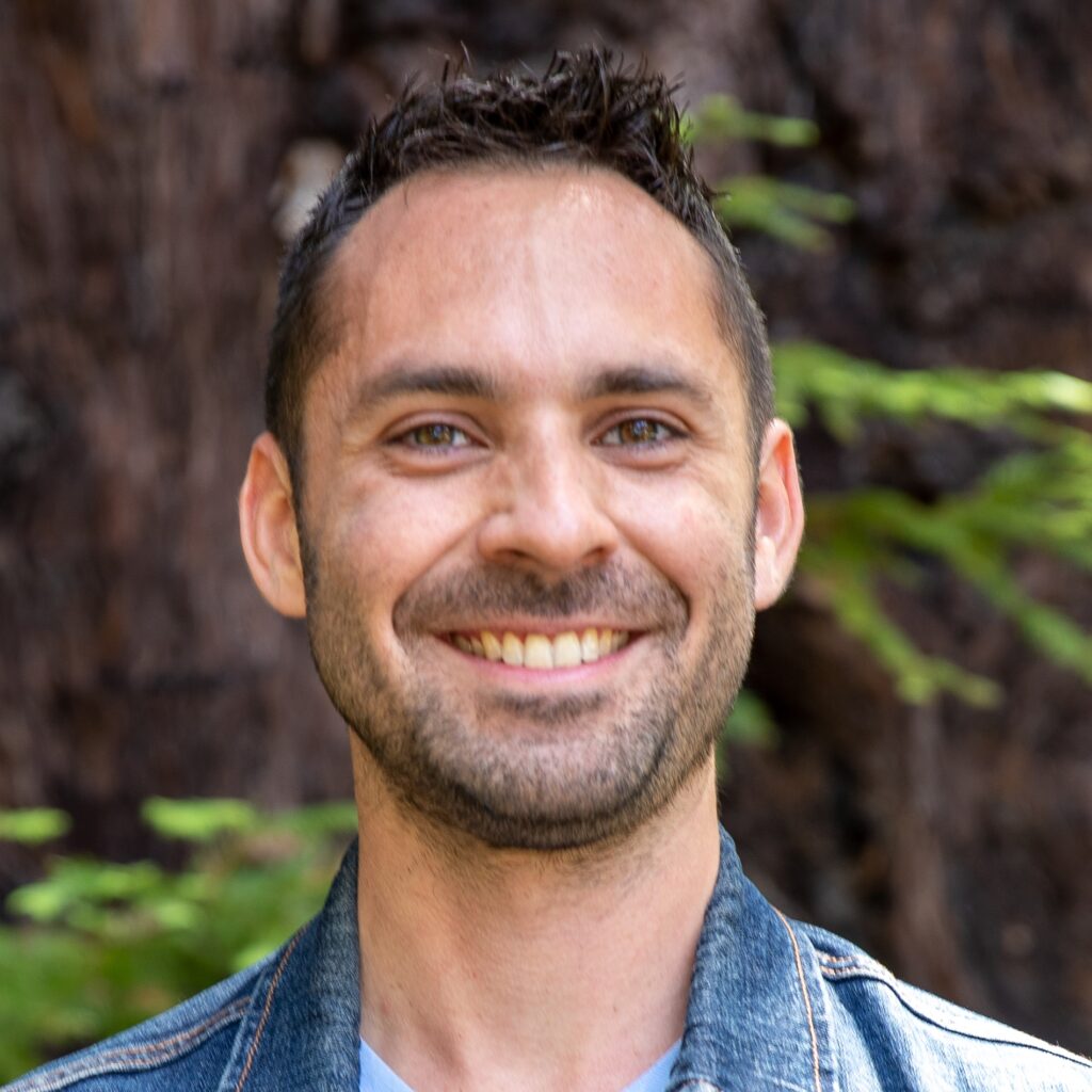 Headshot of Pedro Fernando Morales-Almazan