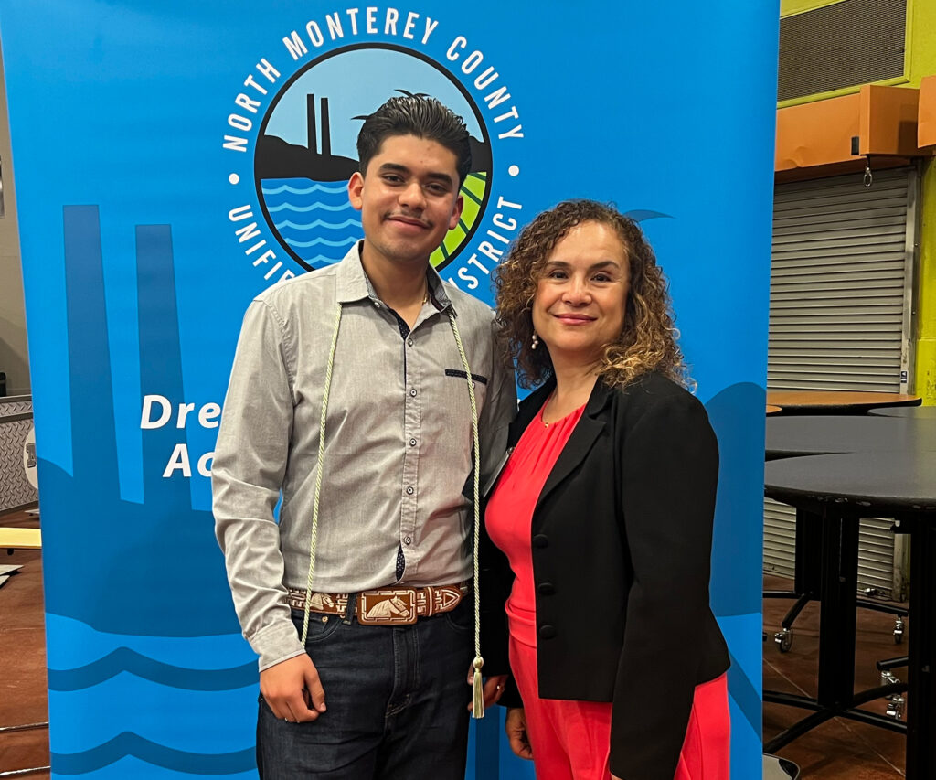 Maria Rocha-Ruiz with UC Santa Cruz student Ruben Alvarez