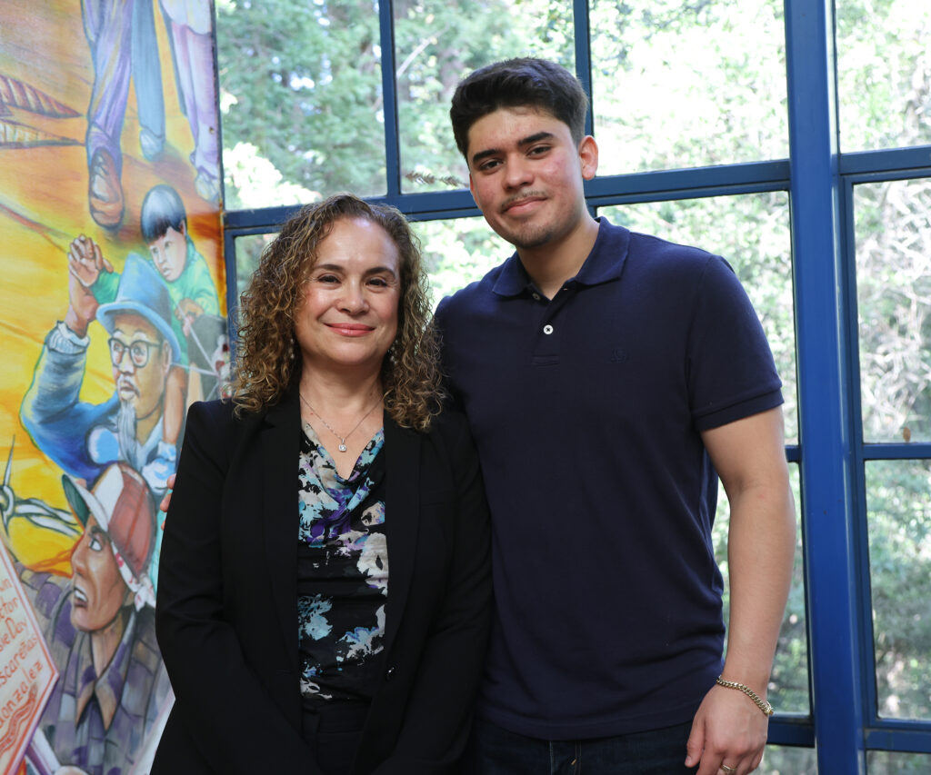 Maria Rocha-Ruiz with UC Santa Cruz student Ruben Alvarez