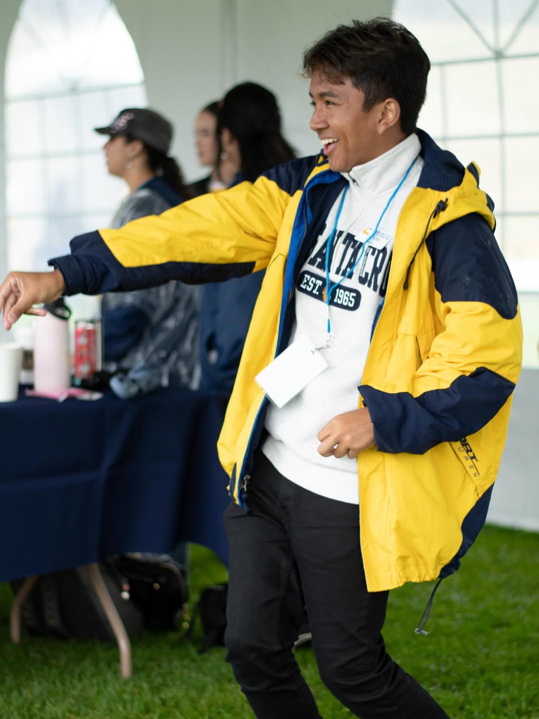 UCSC staff greet accepted students